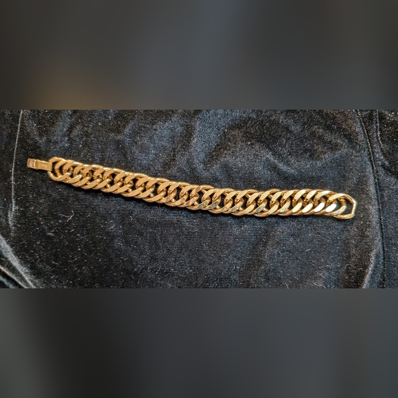 Vtg Unisex Napier heavy Gold tone link bracelet S - Picture 1 of 5